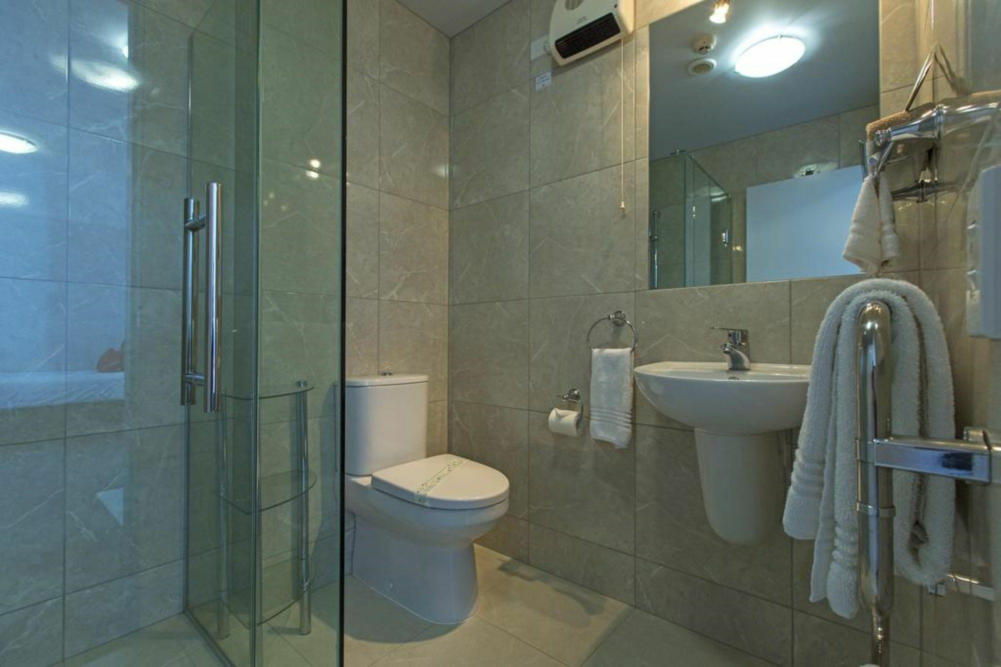Bks Premier Motel Esplanade Lower Hutt Buitenkant foto
